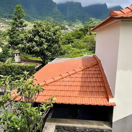 빌라 With Mountain View, Sao Vicente, Madeira