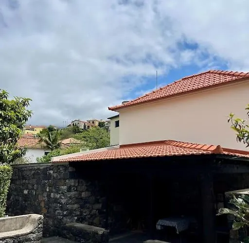 With Mountain View, Sao Vicente, Madeira Willa *