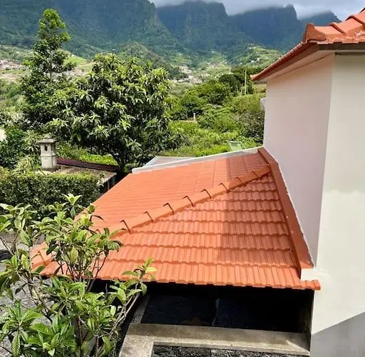 Willa With Mountain View, Sao Vicente, Madeira